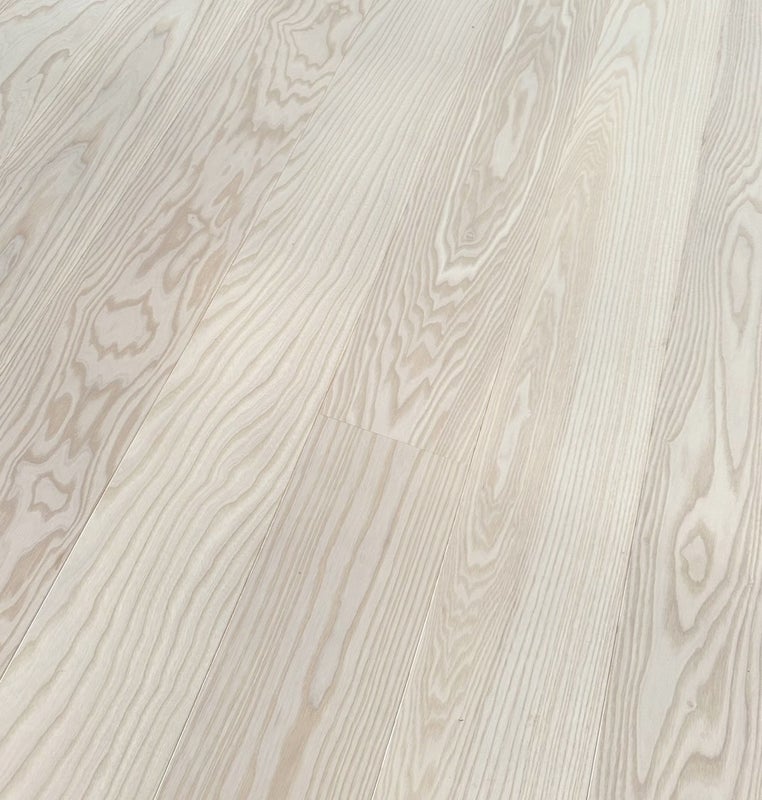 Saarni Kev&auml;t (Kuva Karita Tykk&auml;)