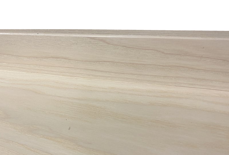 Saarni jalkalista 12 x 58 mm oma s&auml;vy (&Ouml;ljyvahattu valkoinen) vastaavan Timberwise-parketin kanssa