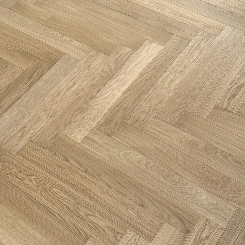 Tundra -lakkaus korostaa upeasti tammen luontaista arvokkuutta